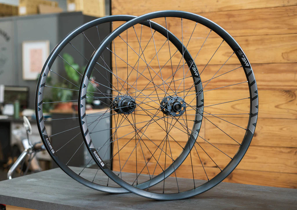 Lyne AMP HD Alloy Wheelset Mullet 29/27.5" - Hi-per Hubs